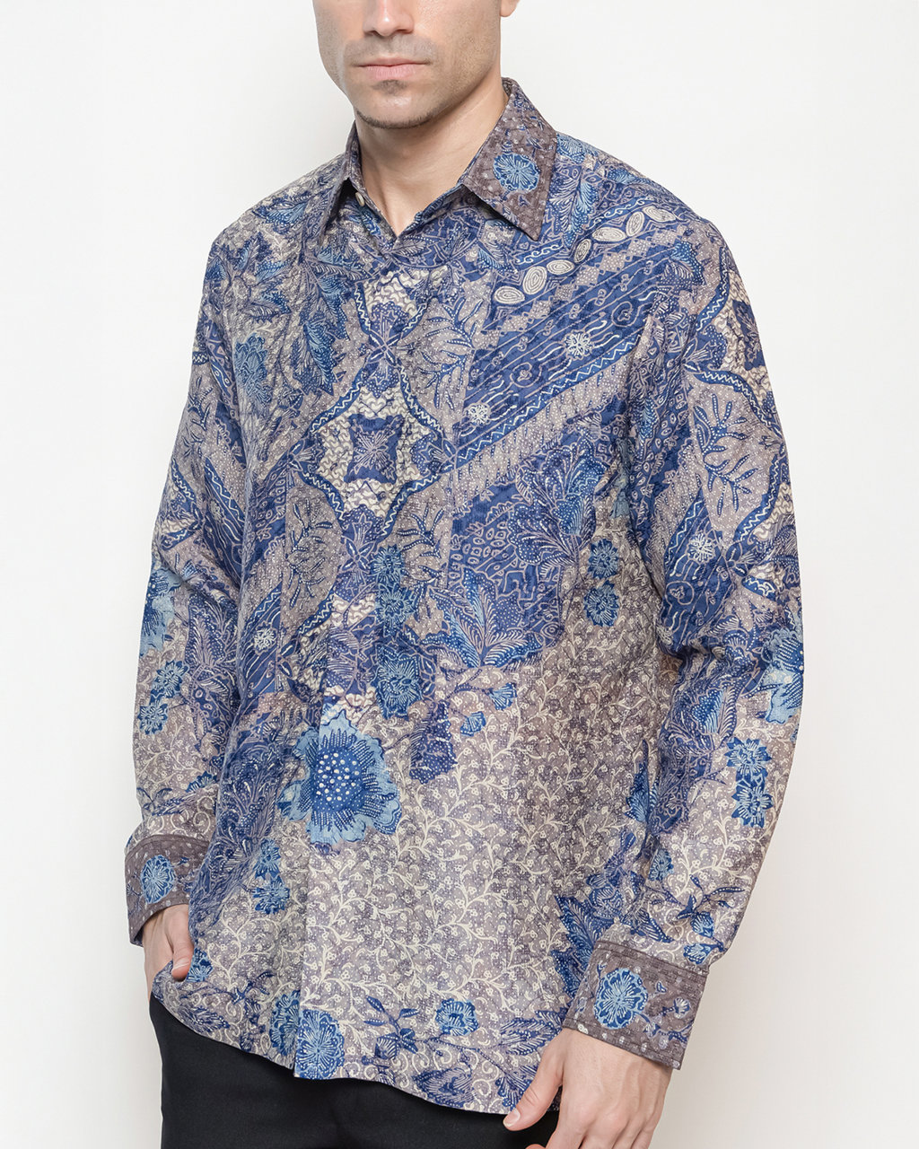 Hand-Drawn Batik Shirt With Buket Lereng Seling Udan Liris Pattern