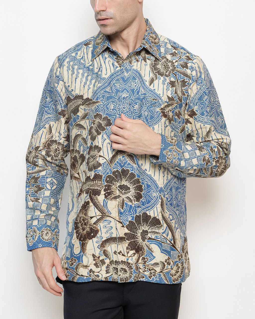 Hand-Drawn Batik Shirt With Lereng Seling Sidamukti Pattern